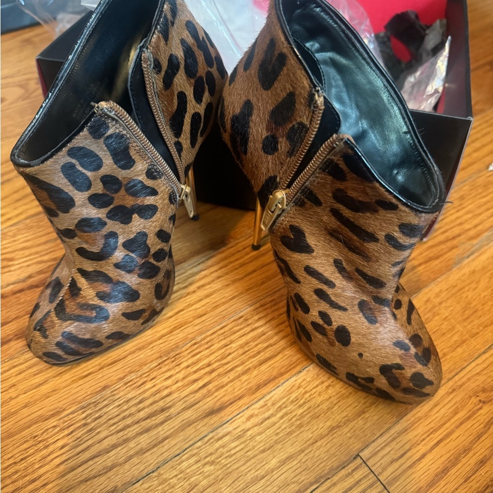 Leopard Print Women's Ankle Booties - 5M